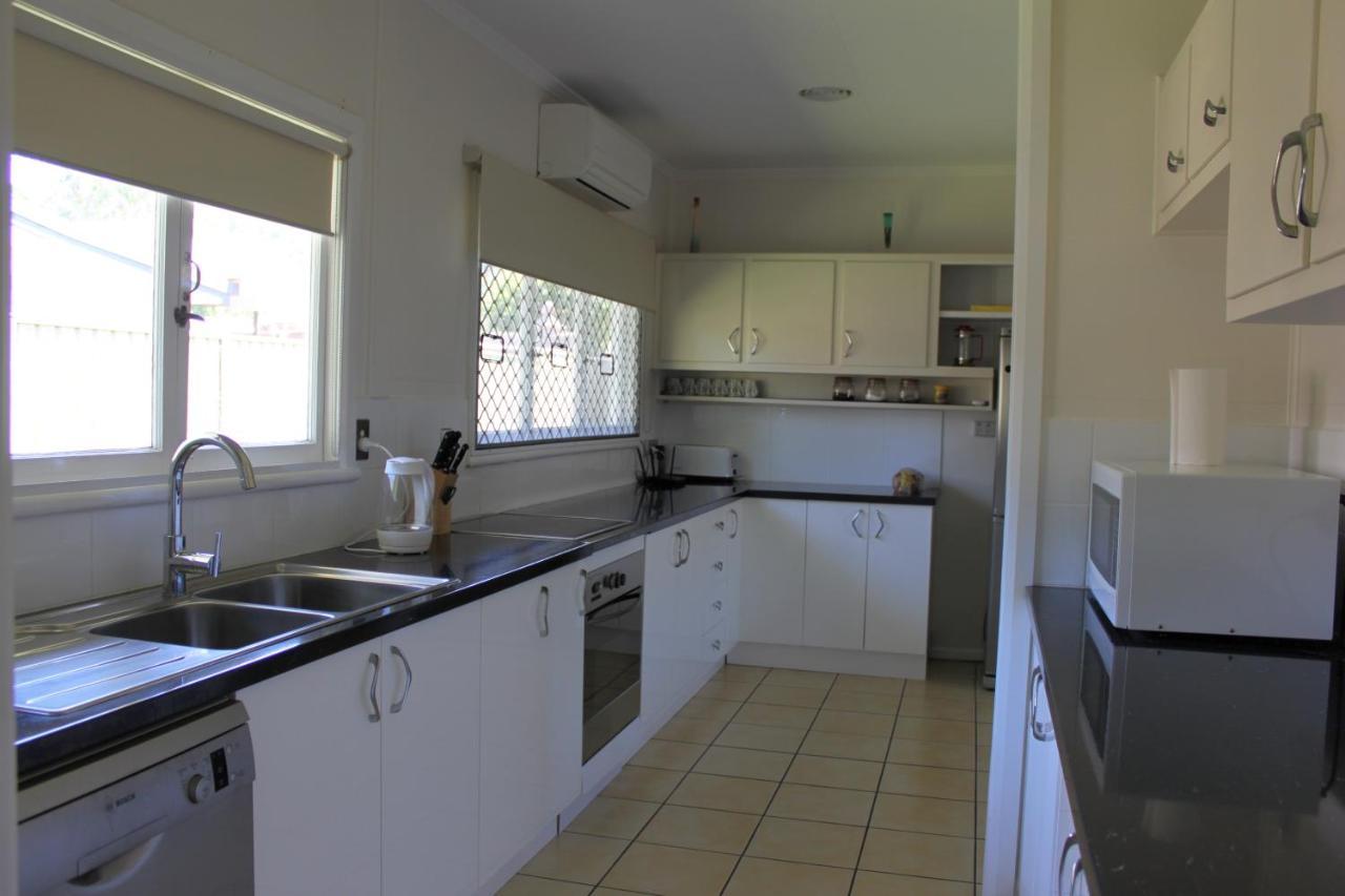 Edge Hill Clean & Green Cairns, 7 Minutes From The Airport, 7 Minutes To Cairns Cbd & Reef Fleet Terminal ภายนอก รูปภาพ