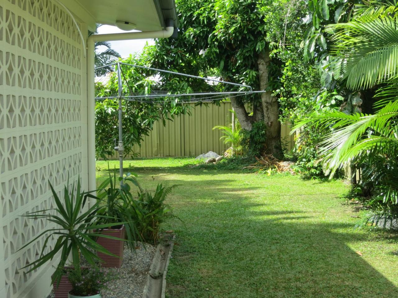 Edge Hill Clean & Green Cairns, 7 Minutes From The Airport, 7 Minutes To Cairns Cbd & Reef Fleet Terminal ภายนอก รูปภาพ